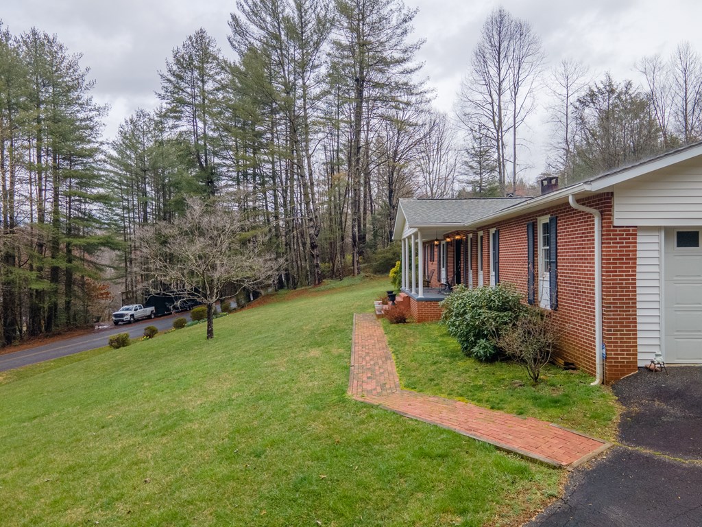 256 Mistletoe Lane