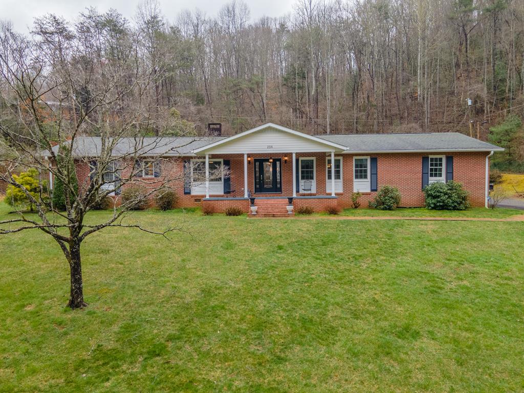 256 Mistletoe Lane