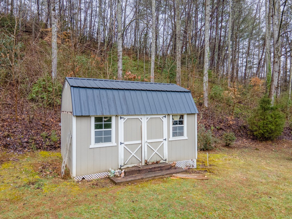 256 Mistletoe Lane