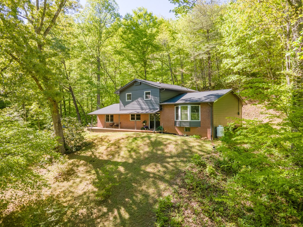 1296 N Country Club Dr