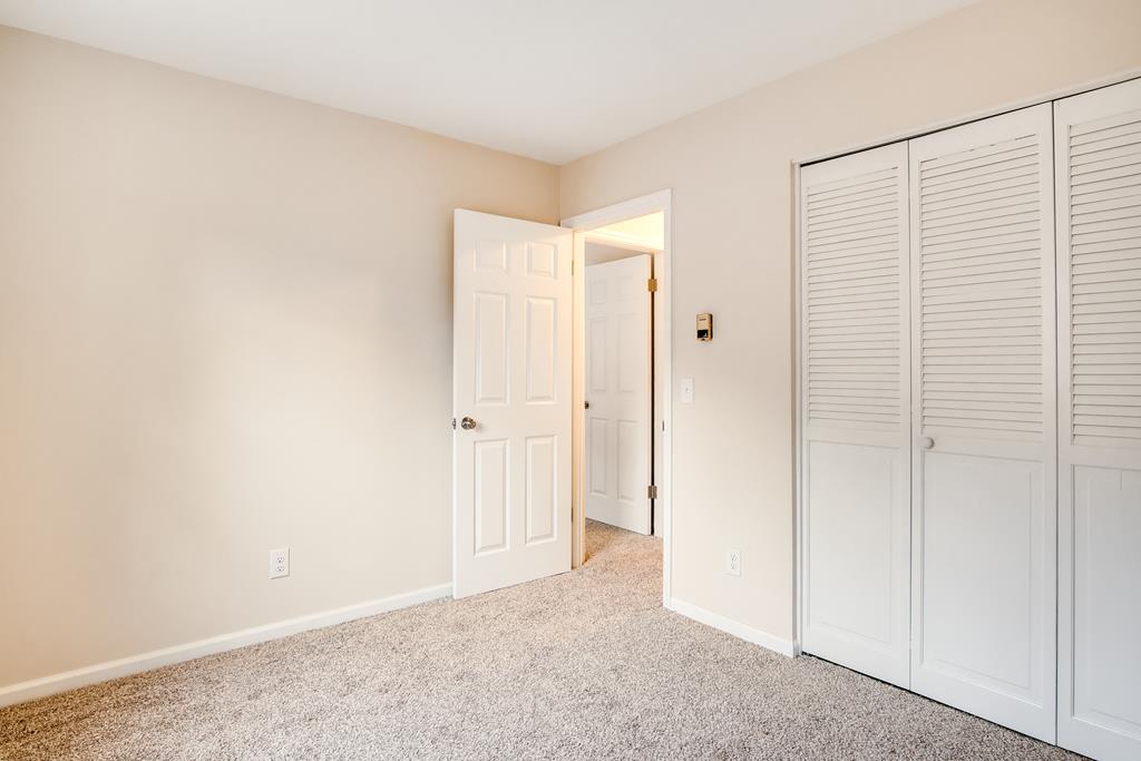 1296 N Country Club Dr