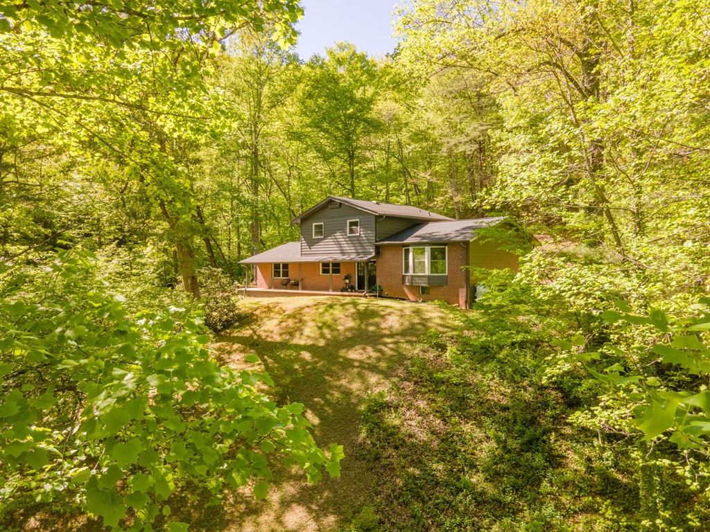 1296 N Country Club Dr