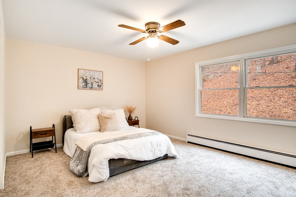 1296 N Country Club Dr