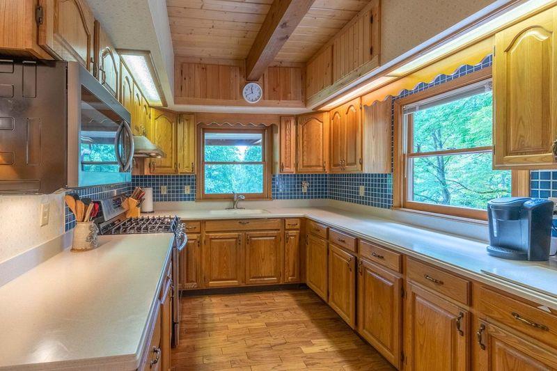 194 Little Cove Rd