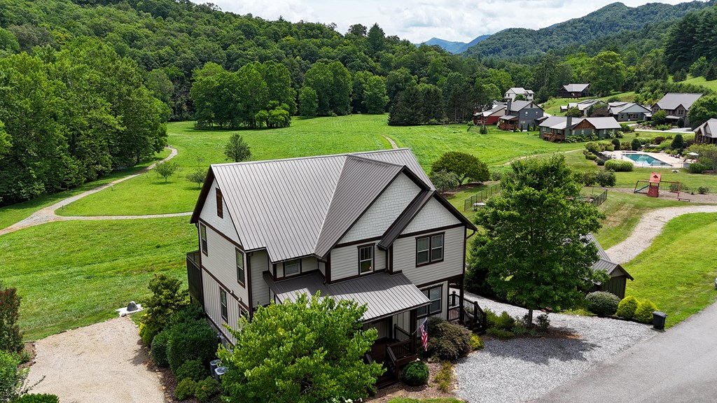 110 N Sundrops Trail