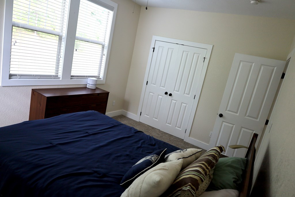 110 N Sundrops Trail