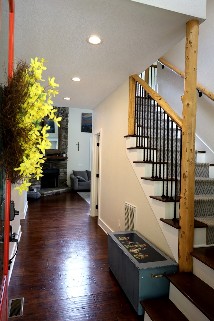 110 N Sundrops Trail