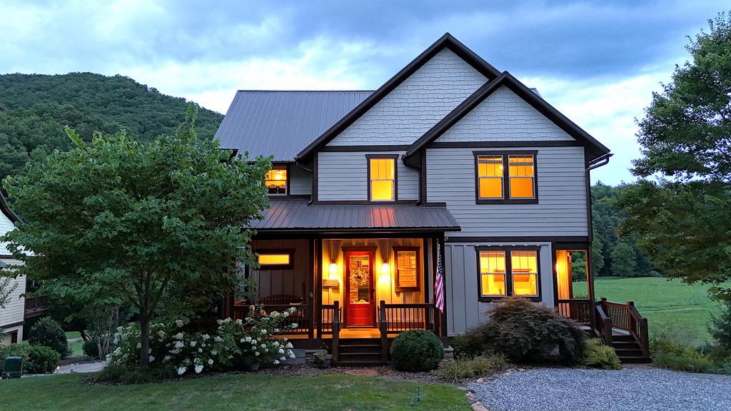 110 N Sundrops Trail