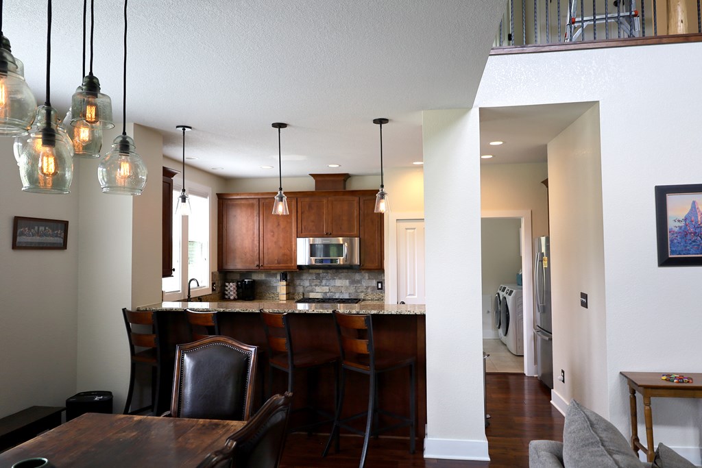 110 N Sundrops Trail