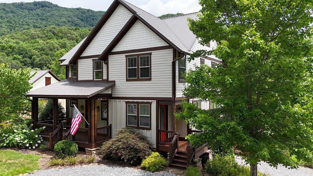 110 N Sundrops Trail