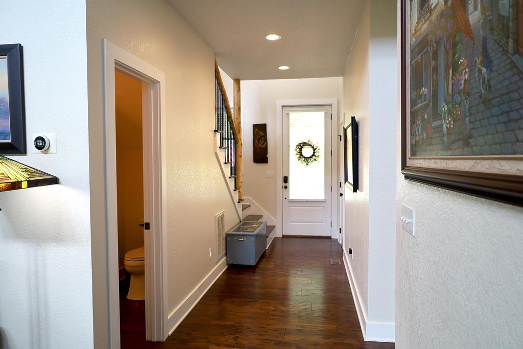 110 N Sundrops Trail