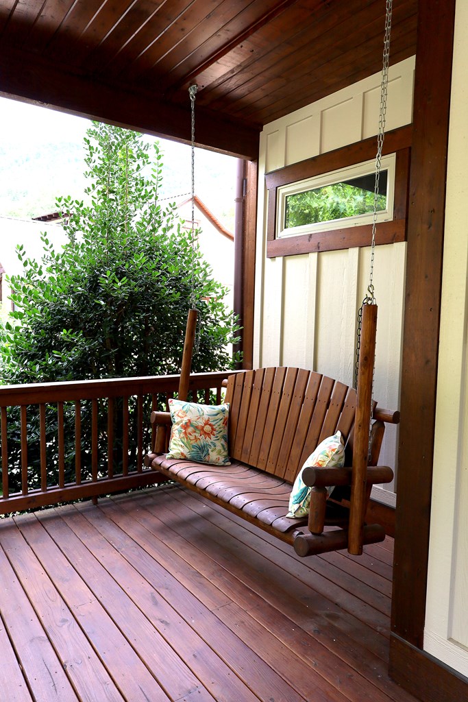 110 N Sundrops Trail