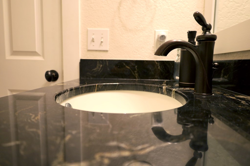 110 N Sundrops Trail