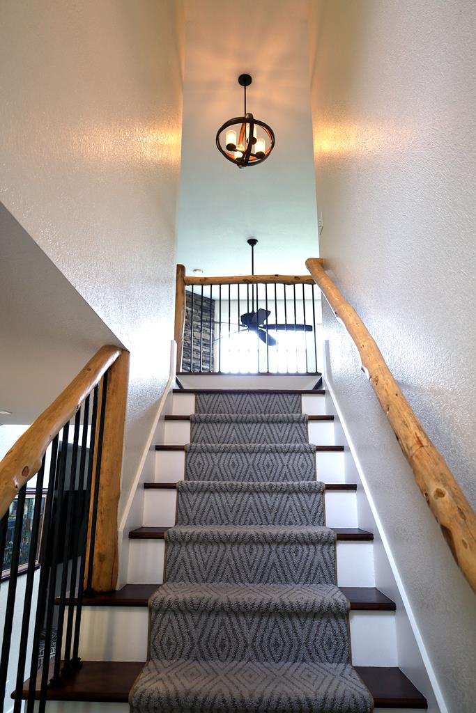 110 N Sundrops Trail