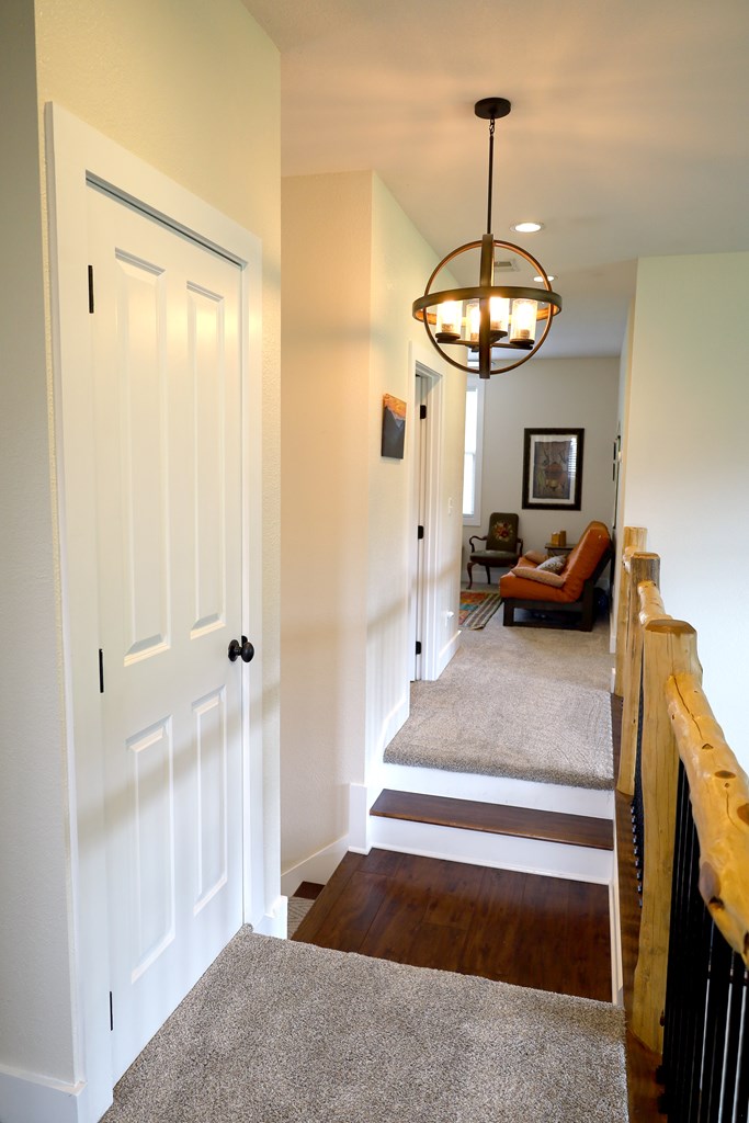 110 N Sundrops Trail