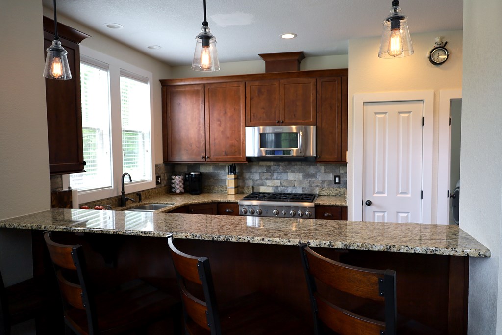 110 N Sundrops Trail