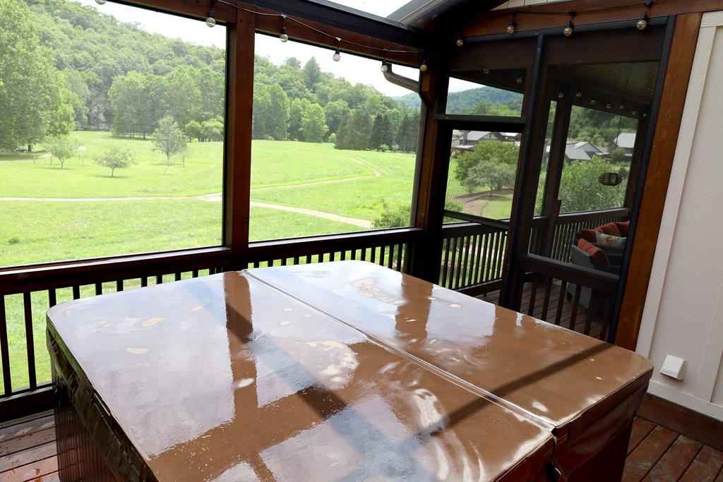 110 N Sundrops Trail