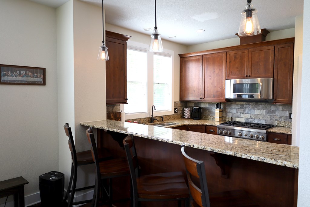 110 N Sundrops Trail