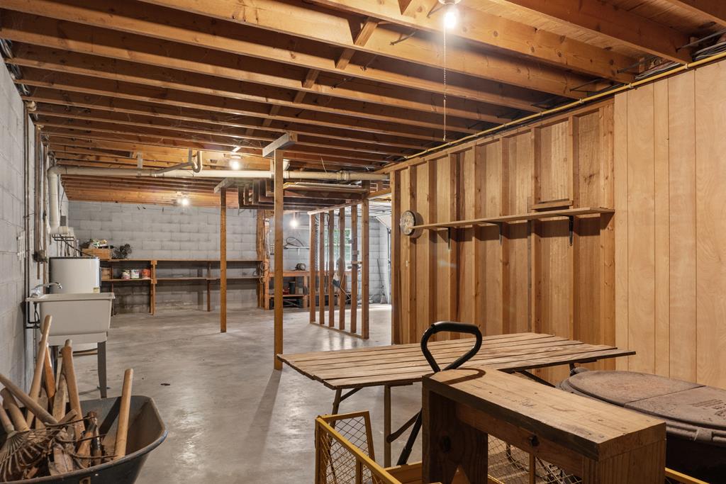 141 Prentiss Bridge Road