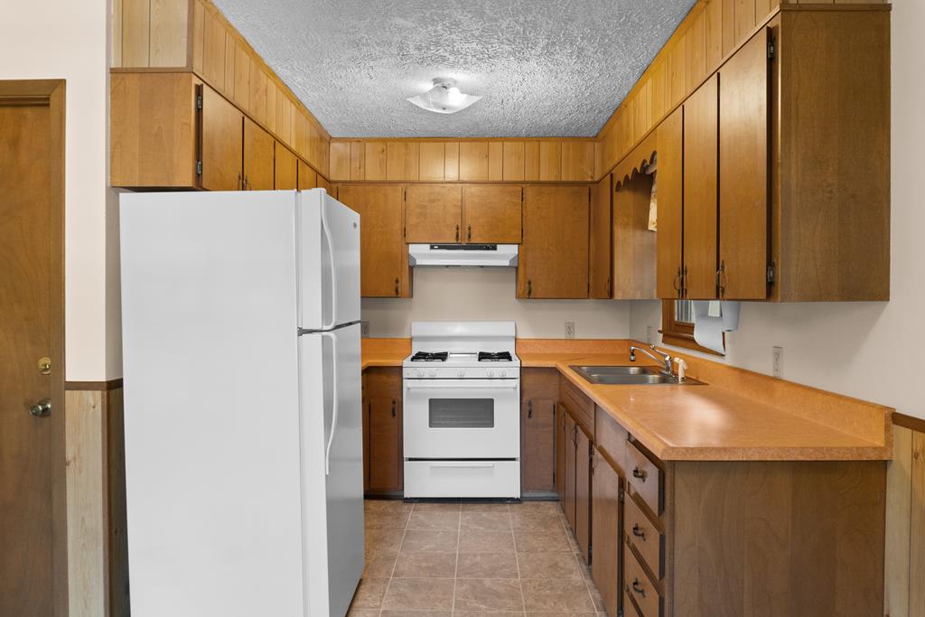 141 Prentiss Bridge Road