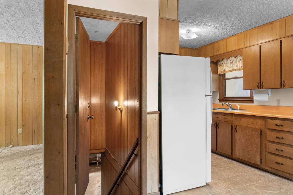 141 Prentiss Bridge Road