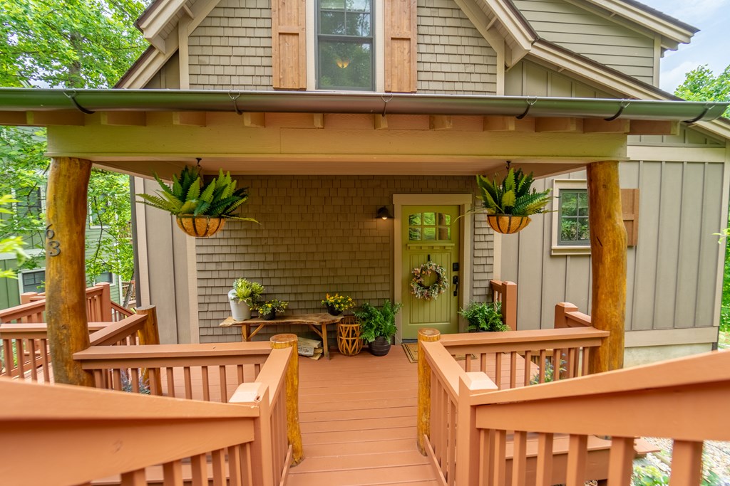 63 Copper Canopy Drive