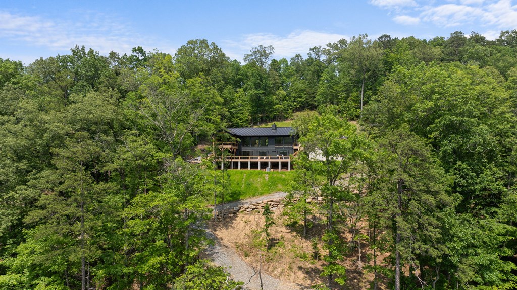 192 Lakeview Trail
