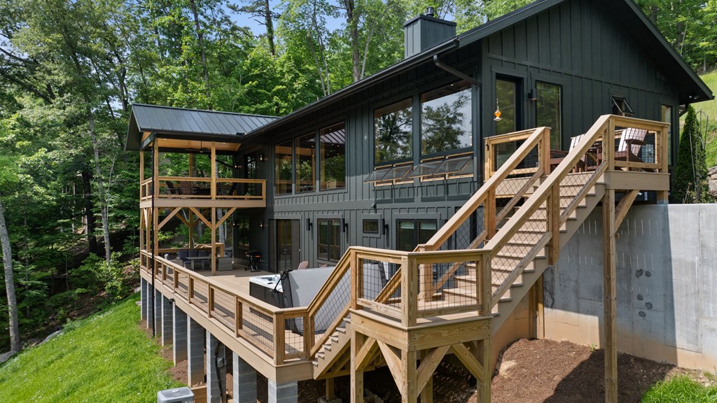 192 Lakeview Trail