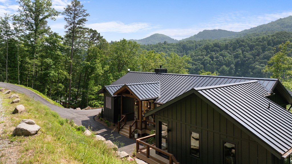 192 Lakeview Trail