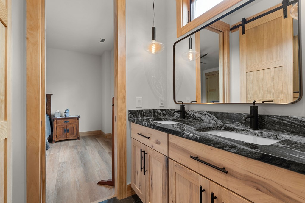 192 Lakeview Trail