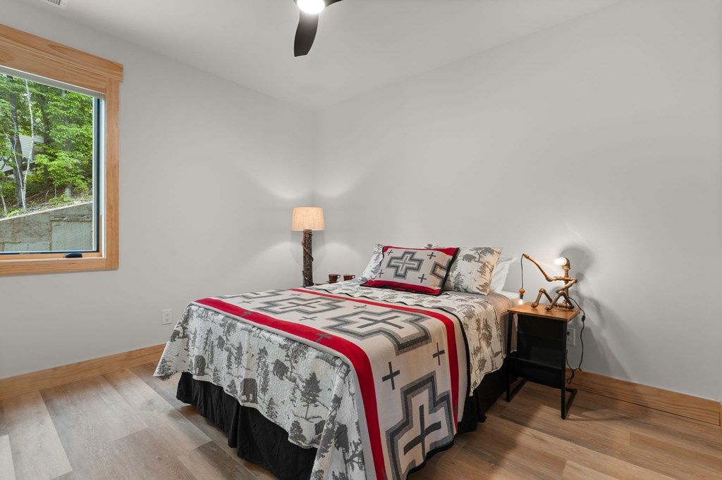192 Lakeview Trail