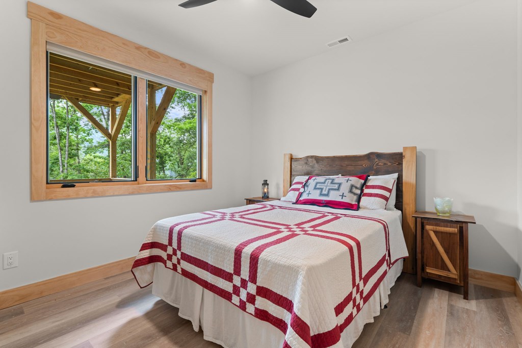 192 Lakeview Trail