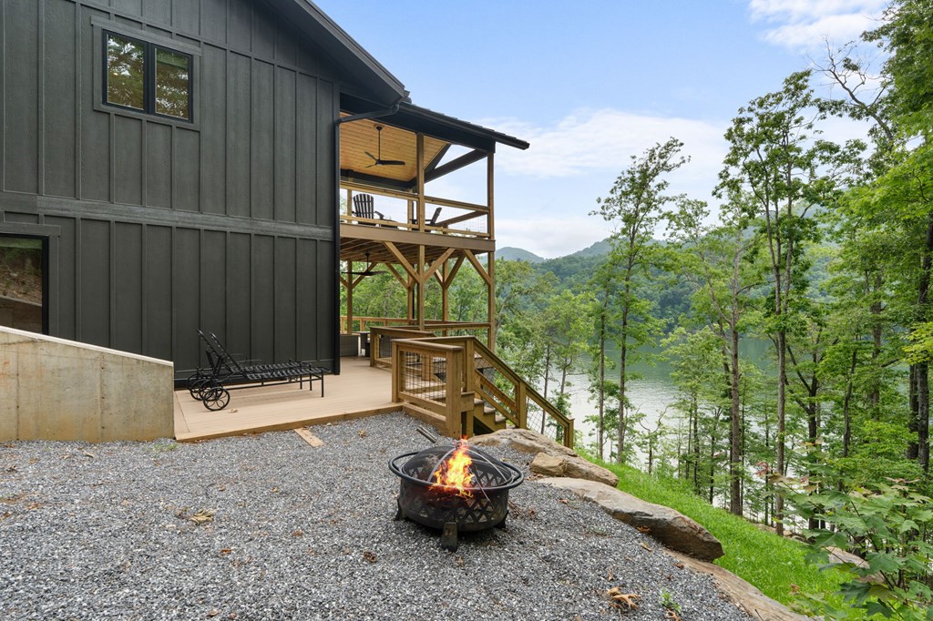 192 Lakeview Trail
