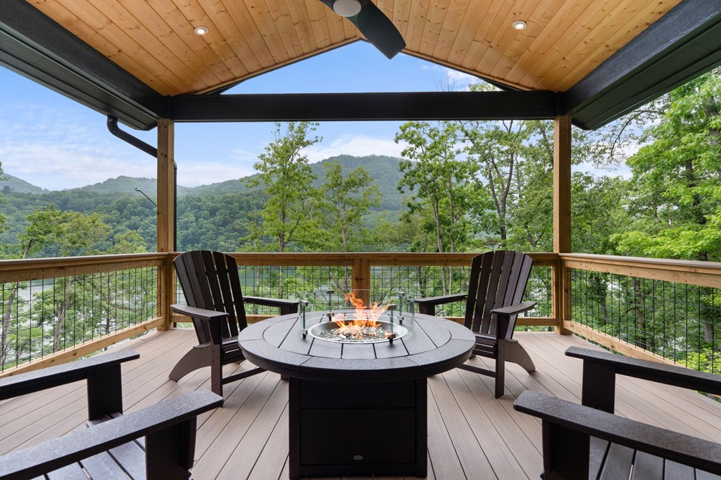 192 Lakeview Trail
