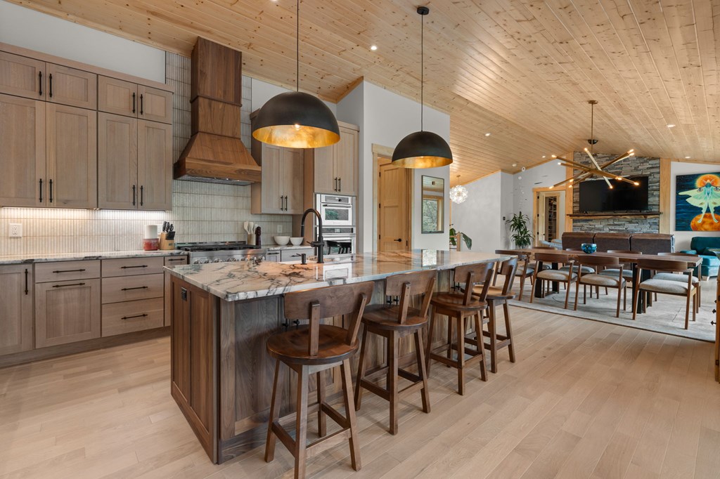 192 Lakeview Trail