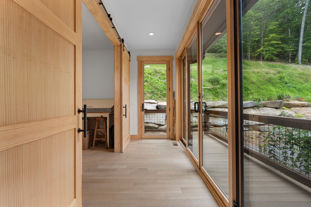 192 Lakeview Trail