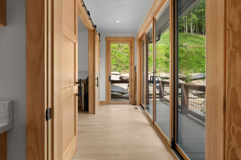 192 Lakeview Trail