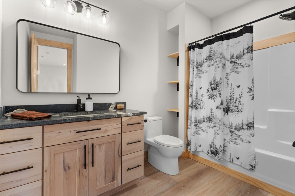 192 Lakeview Trail