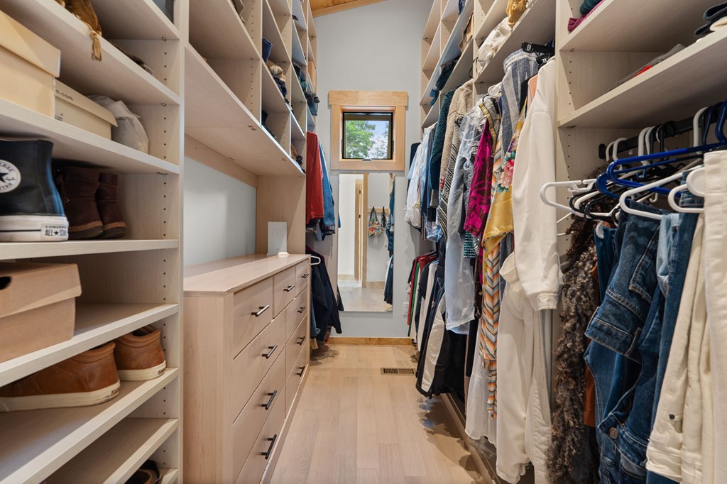 192 Lakeview Trail