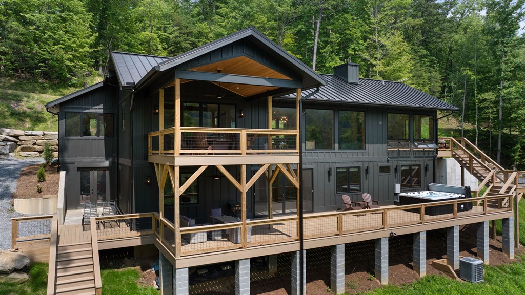 192 Lakeview Trail