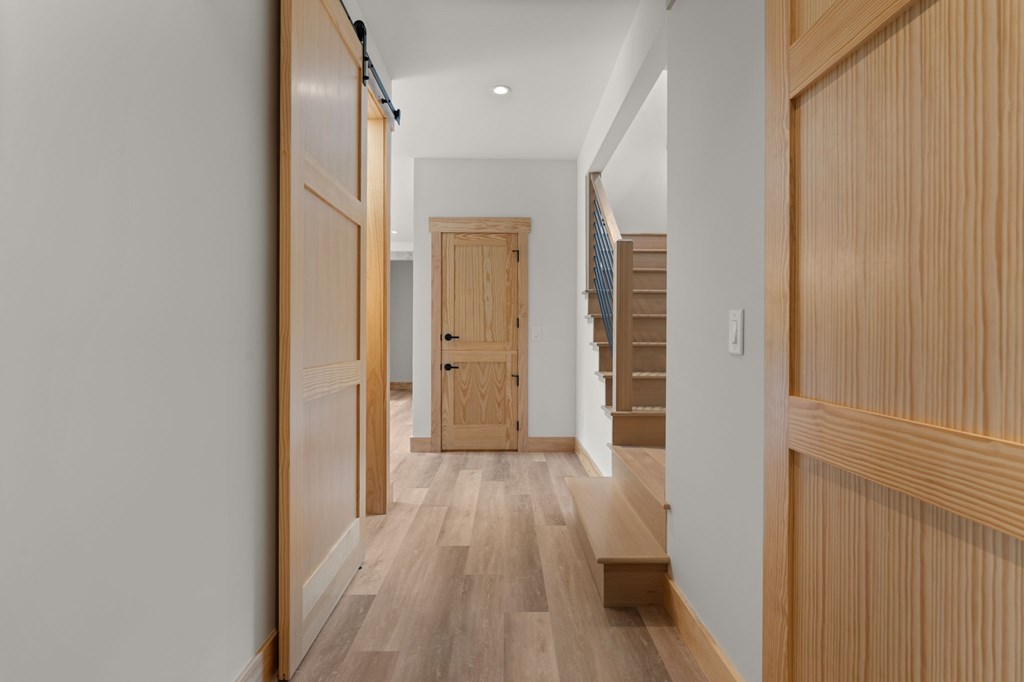192 Lakeview Trail