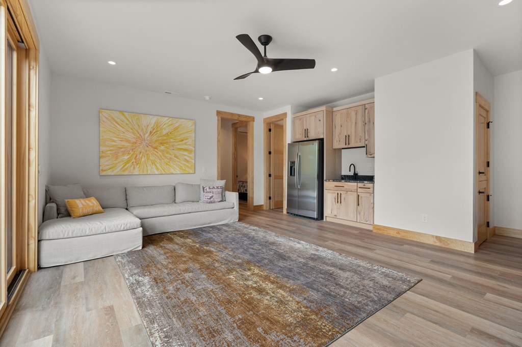 192 Lakeview Trail