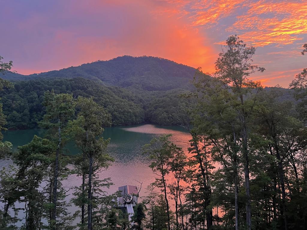 192 Lakeview Trail