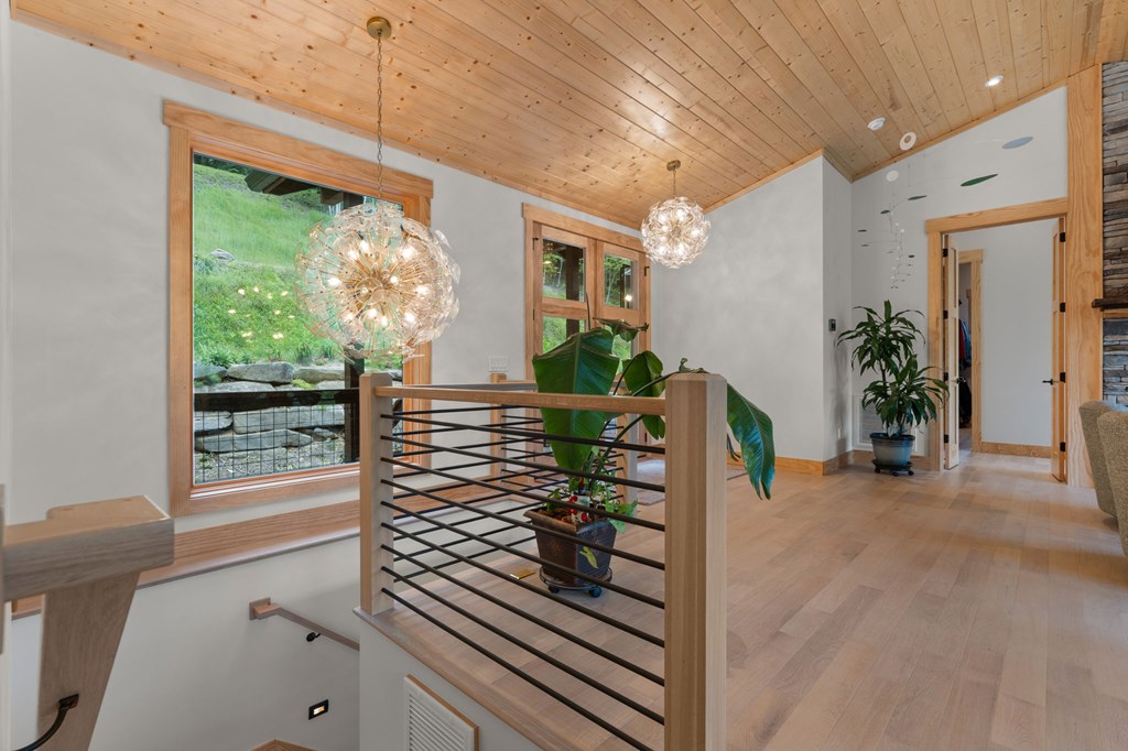 192 Lakeview Trail