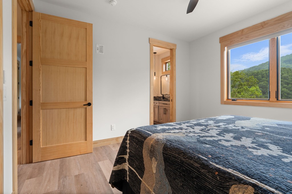 192 Lakeview Trail