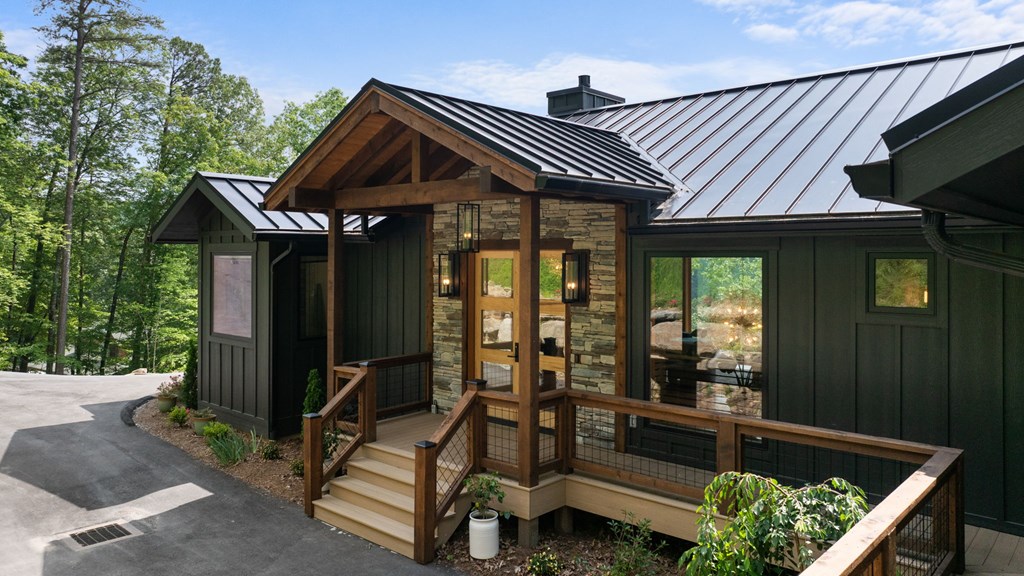 192 Lakeview Trail