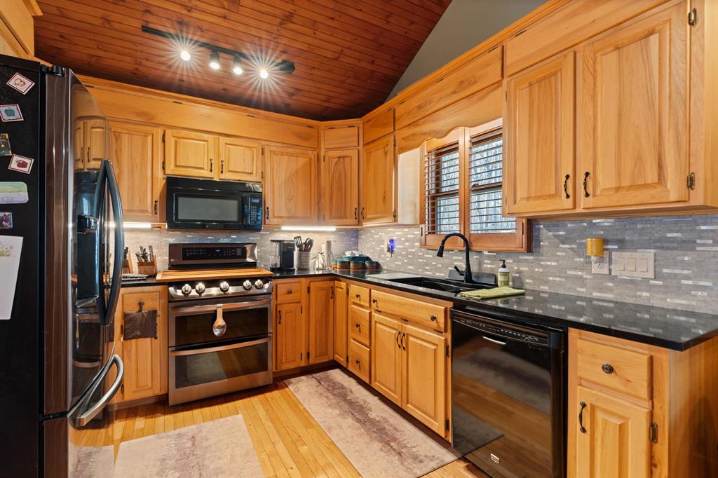 825 Posey Blanton Rd