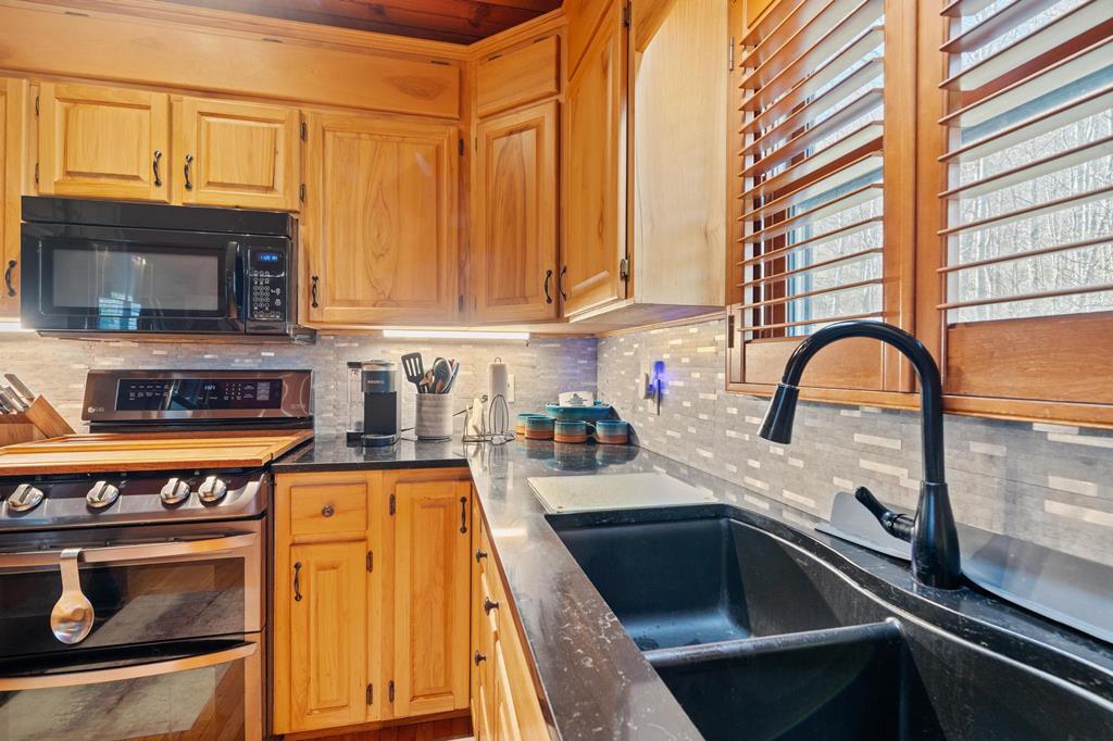 825 Posey Blanton Rd