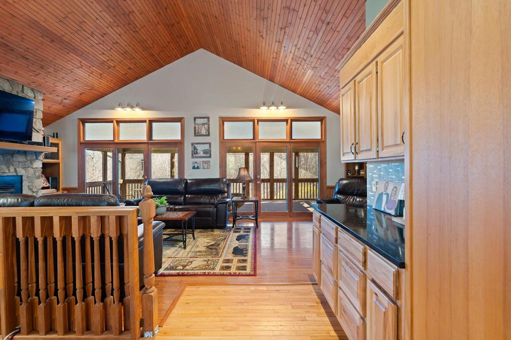 825 Posey Blanton Rd