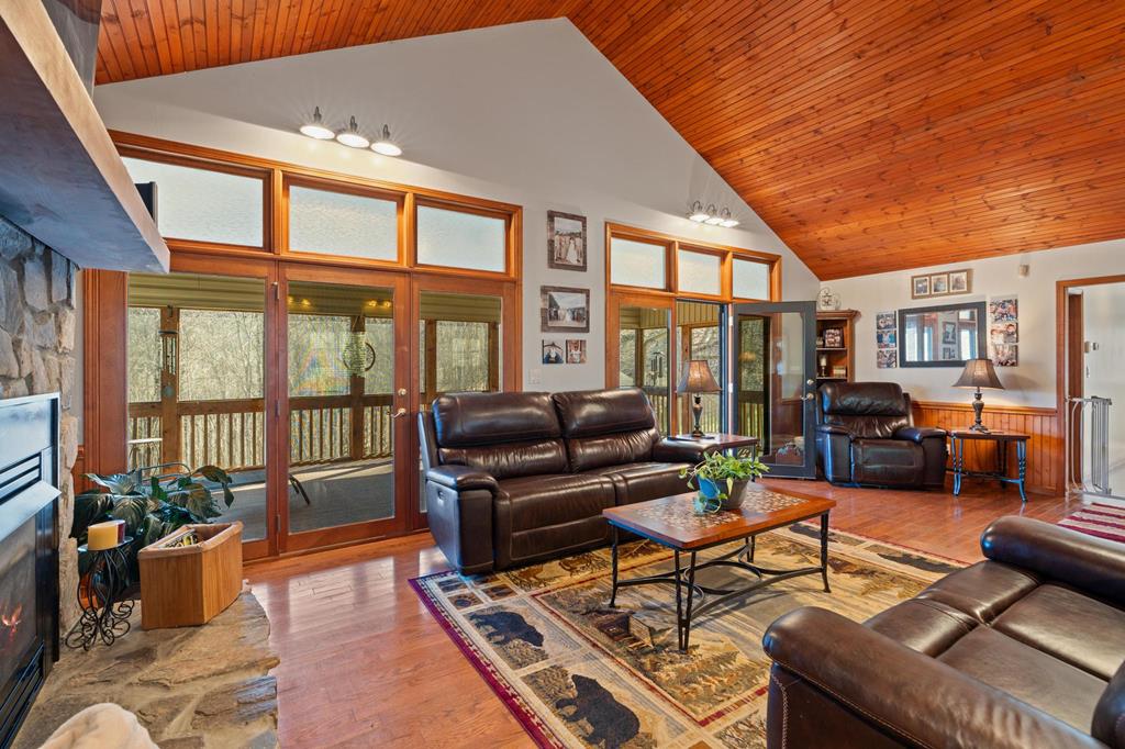 825 Posey Blanton Rd